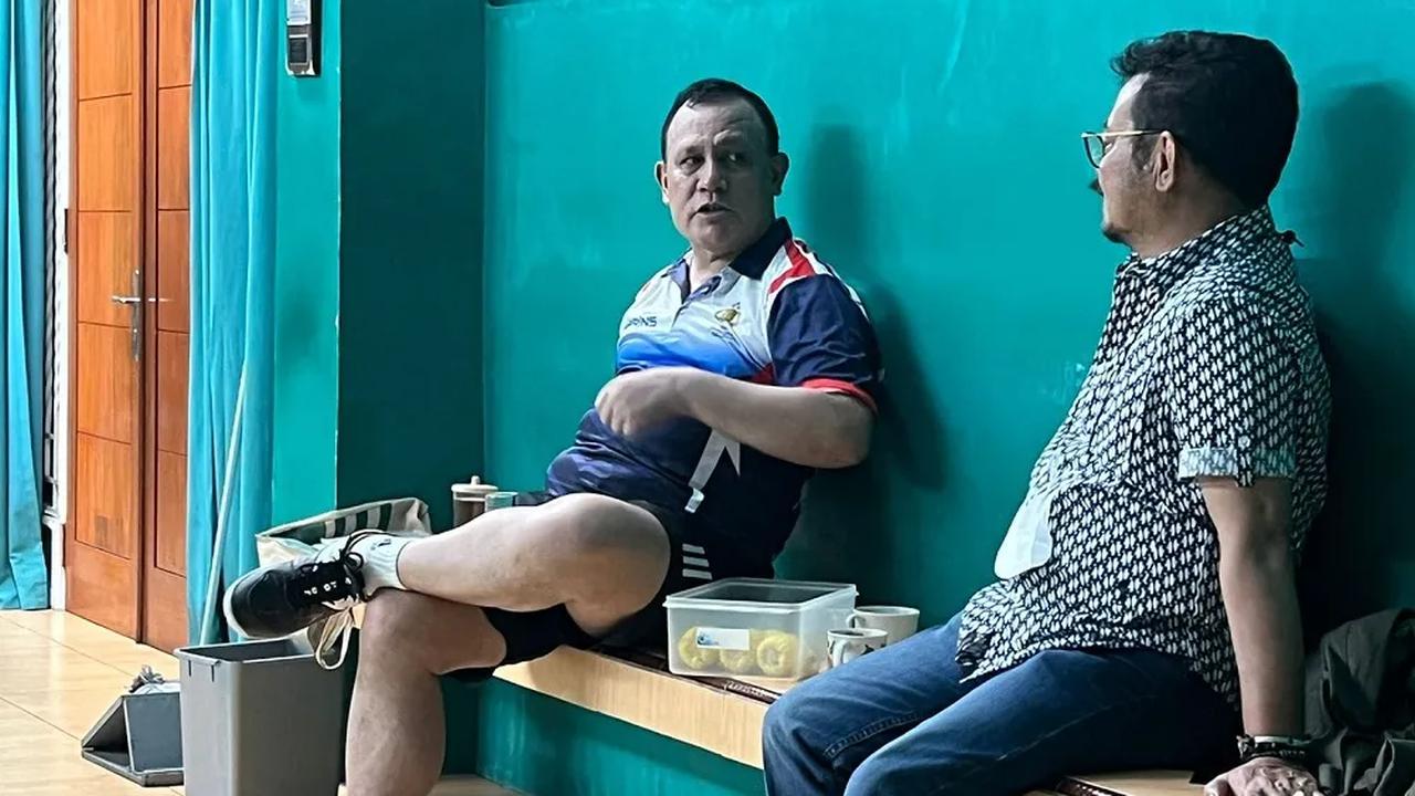 ICW menyebut bukan kali ini saja Firli Bahuri bertemu dengan pihak yang tengah berperkara di KPK.<br>