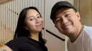 <p>Joshua Suherman dan Clairine Clay mengumumkan kehamilan anak pertamanya, Jumat (9/2). [Foto: Instagram/clairineclay]</p>