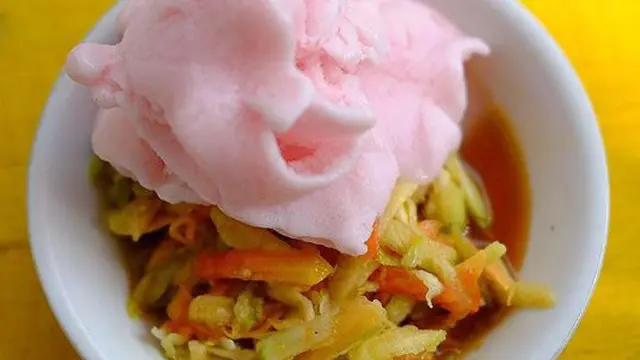 Rujak Es Krim, Perpaduan Pedas, Manis dan Asam yang Bikin Nagih