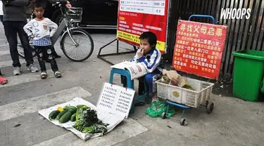 Yang rindu dengan sosok orang tua yang telah membuangnya di depan rumah tetangga saat ia masih bayi.