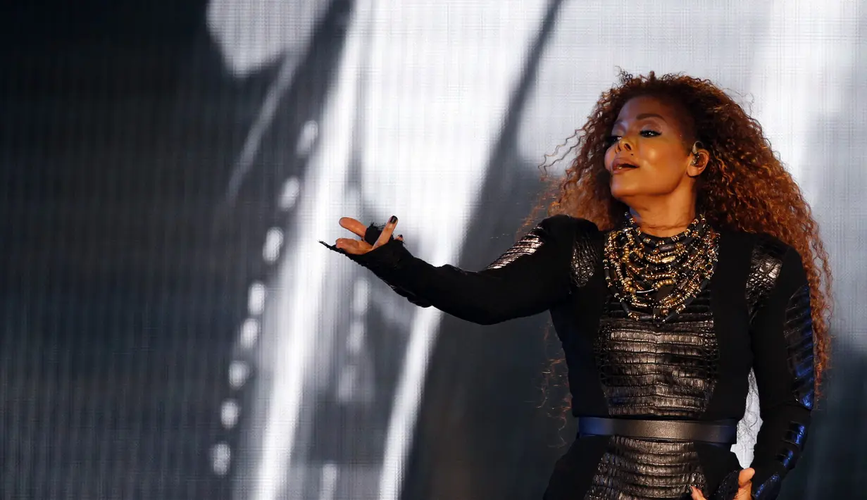 Di usia 50 tahunnya, Janet Jackson menanti kelahiran anakpertama bersama sang suami, Wissam Al-Mana. Janet tak merasa khawatir memiliki bayi meski usianya sudah cukup belia. (AFP/Bintang.com)