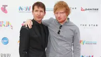 Untuk kaum Hawa diharapkan menyingkir! James Blunt dan Ed Sheeran resmi bertunangan. Benarkah itu?