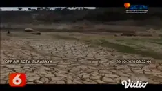 Waduk Gonggang Magetan yang mengalami kekeringan. Akibatnya ribuan lahan persawahan dan aliran PDAM terganggu, warga berharap, musim hujan segera turun di wilayah Magetan dan sekitarnya.