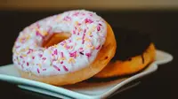 Ilustrasi donat (sumber: unsplash)