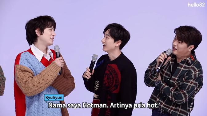 Super Junior menyanyikan lagu versi bahasa Indonesia. (Tangkapan layar YouTube/ Tokopedia)