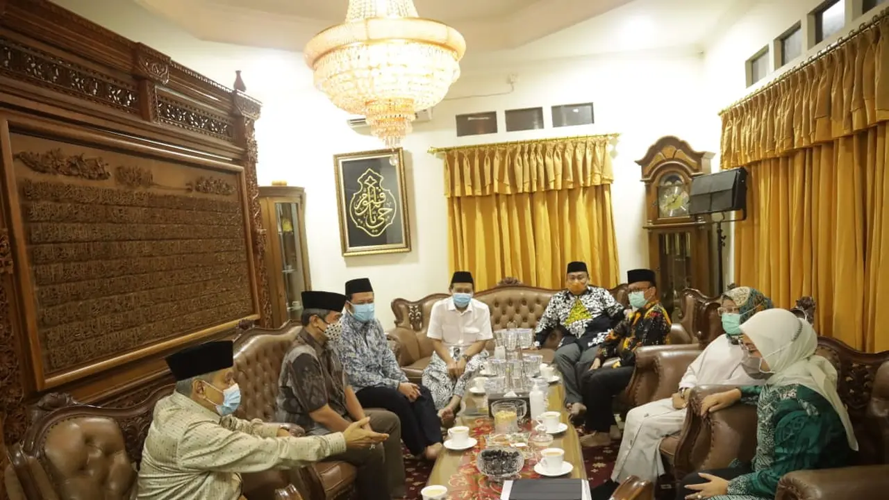 Menaker Ida Jelaskan UU Cipta Kerja kepada PBNU