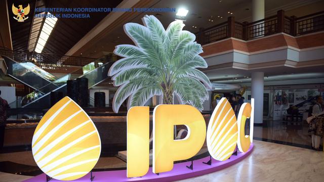 Indonesia Palm Oil Conference (IPOC) 2022 yang digelar secara hybrid di Nusa Dua Bali, Kamis (3/11/2022). Sumber ekon.go.id)