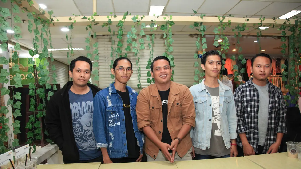 AVC Band