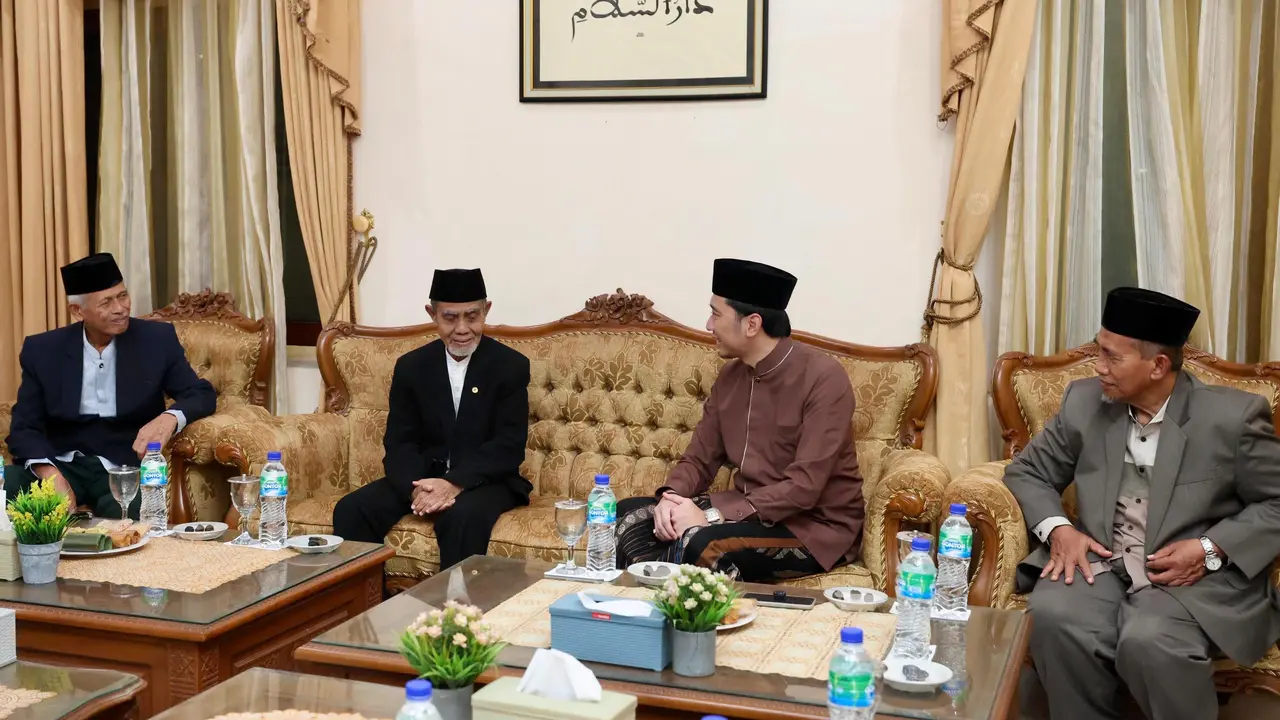 Wakil Ketua MPR RI, Edhie Baskoro Yudhoyono (Ibas) melakukan silaturahmi dalam rangkaian kegiatan reses bertajuk Ramadan Religi, Menguatkan Negeri di Pondok Modern Darussalam Gontor, Ponorogo, Sabtu (28 Februari 2026) (Istimewa)