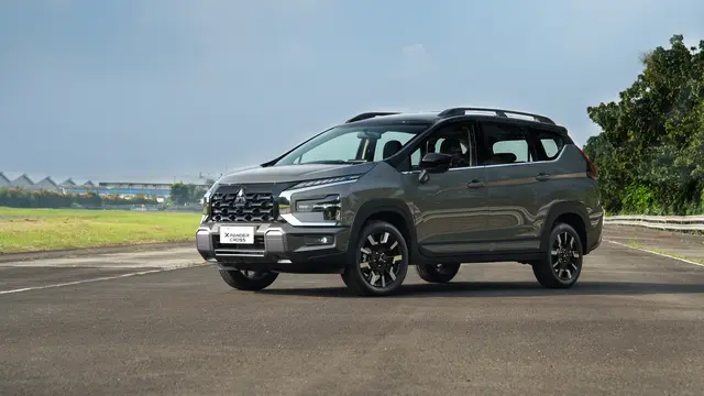 Mitsubishi New Xpander Cross