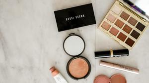 8 Cara Menyimpan Makeup agar Tidak Cepat Berubah Tekstur dan Bau, Hindari Kebiasaan Ini