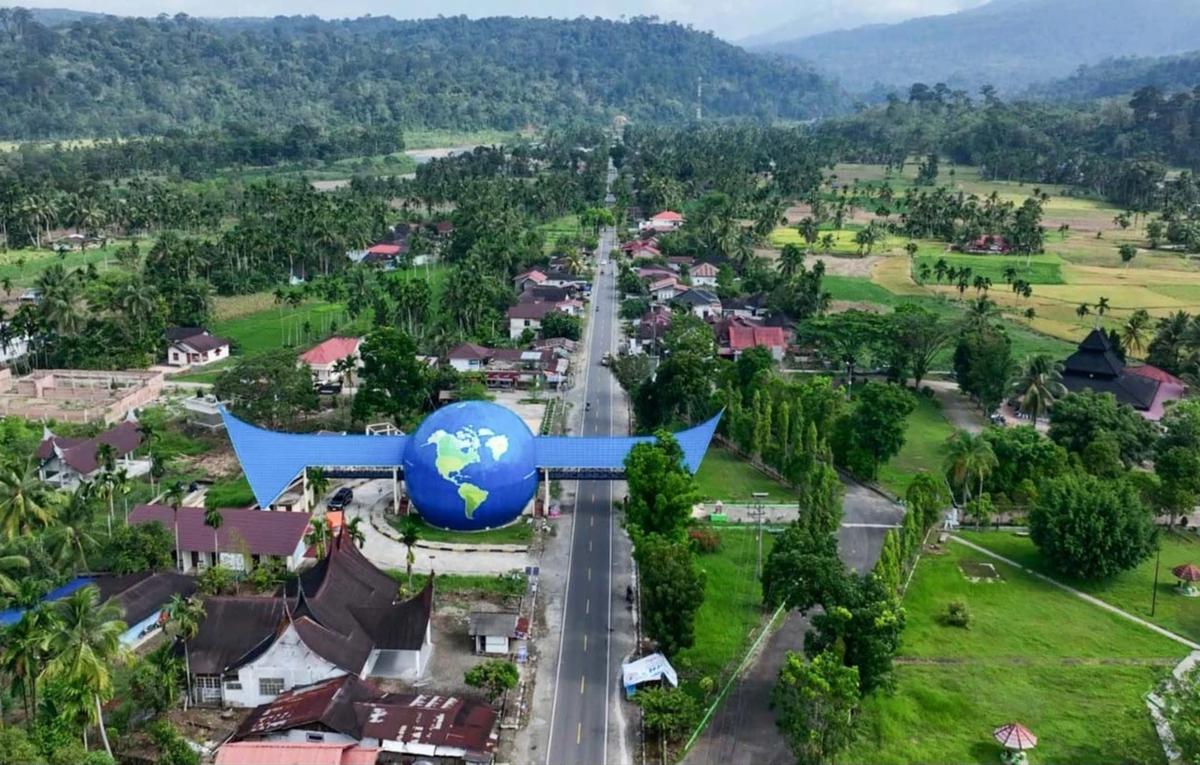 FOTO: Jalur Mudik Pascabencana di Sumatera Barat Kini Siap Dilalui