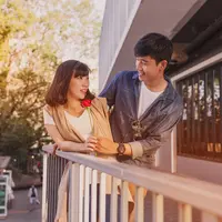 ilustrasi pasangan dengan zodiak aquarius//copyright freepik