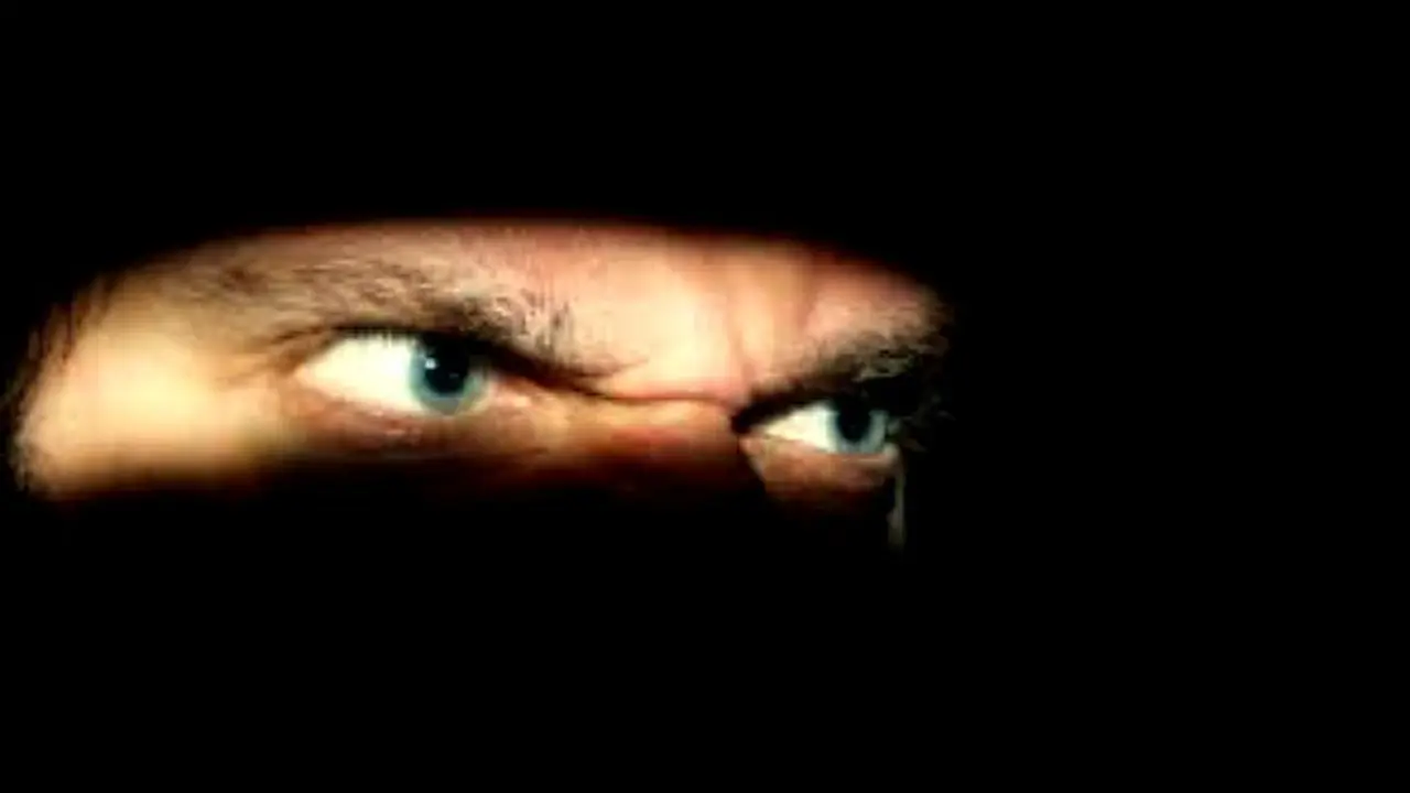 Ilustrasi Stalker di Medsos