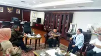 Pengurus Majelis Wakaf dan Kehartabendaan Muhammadiyah mengadakan pertemuan dengan Ketua MPR Zulkifli Hasan.