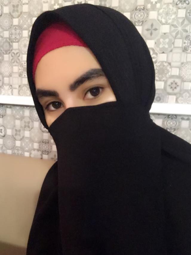 6 Potret Kartika Putri Pakai Cadar, Tuai Pujian