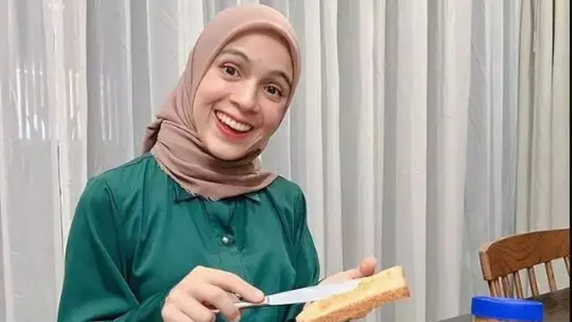 Pola Malan Sehat Nycta Gina
