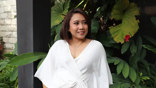 wanita februari aura berkelas