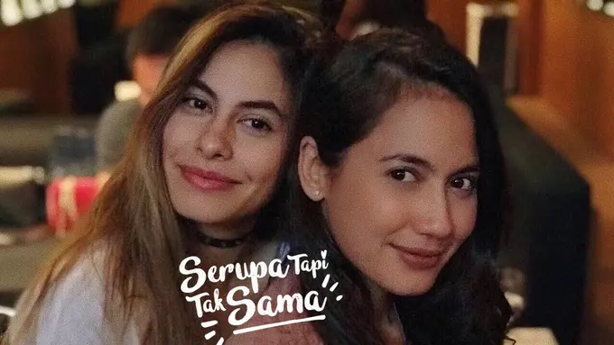 [Bintang] Serupa Tapi Tak Sama: Pevita Pearce dan Valerie Thomas dengan Lipstik Merah Menggoda