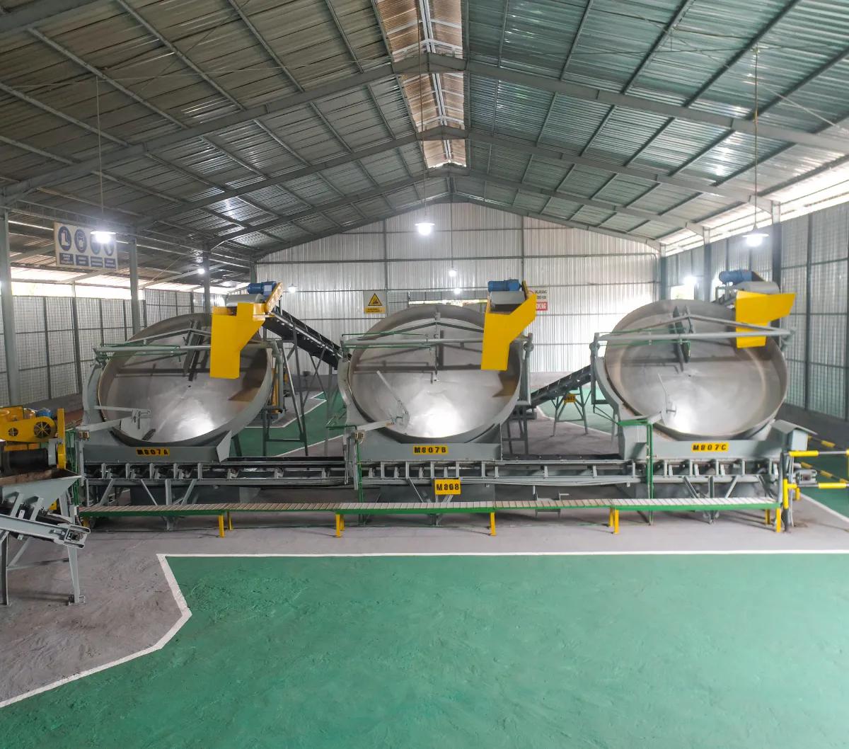 "Strategi-strategi ini telah dijalankan oleh Petrokimia Gresik dan sudah memberikan kontribusi nyata dalam meminimalisasi emisi karbon," tandas Dwi Satriyo.<br>
