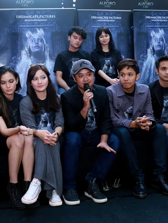 Dari Screenplay SCTV Rere diarahkan oleh Raymond untuk mencoba keberuntungan berakting dilayar lebar, dan Rere casting pada Dreamscape Pictures kebetulan sedang memproduksi film berjudul 'Demona'. (Wimbarsana Kewas/Bintang.com) 