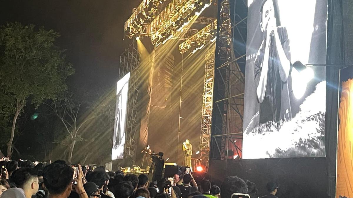 Tulus Sukses Bikin Penonton The Sound Project 8 Hari Pertama Berkaraoke Bersama
