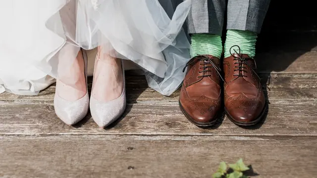 Wedding shoes/dok. Unsplash marc-a