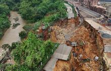 FOTO: Kondisi Terkini Jalan Penghubung Tangerang-Bogor Terputus Akibat Longsor 15 Meter