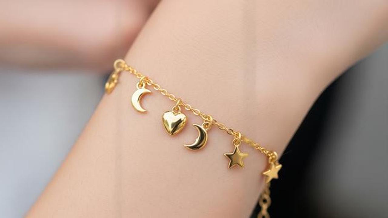 8 Pilihan Gelang Emas Rantai yang Ringan untuk Kegiatan Sosial yang Tetap Terlihat Rapi dan Elegan