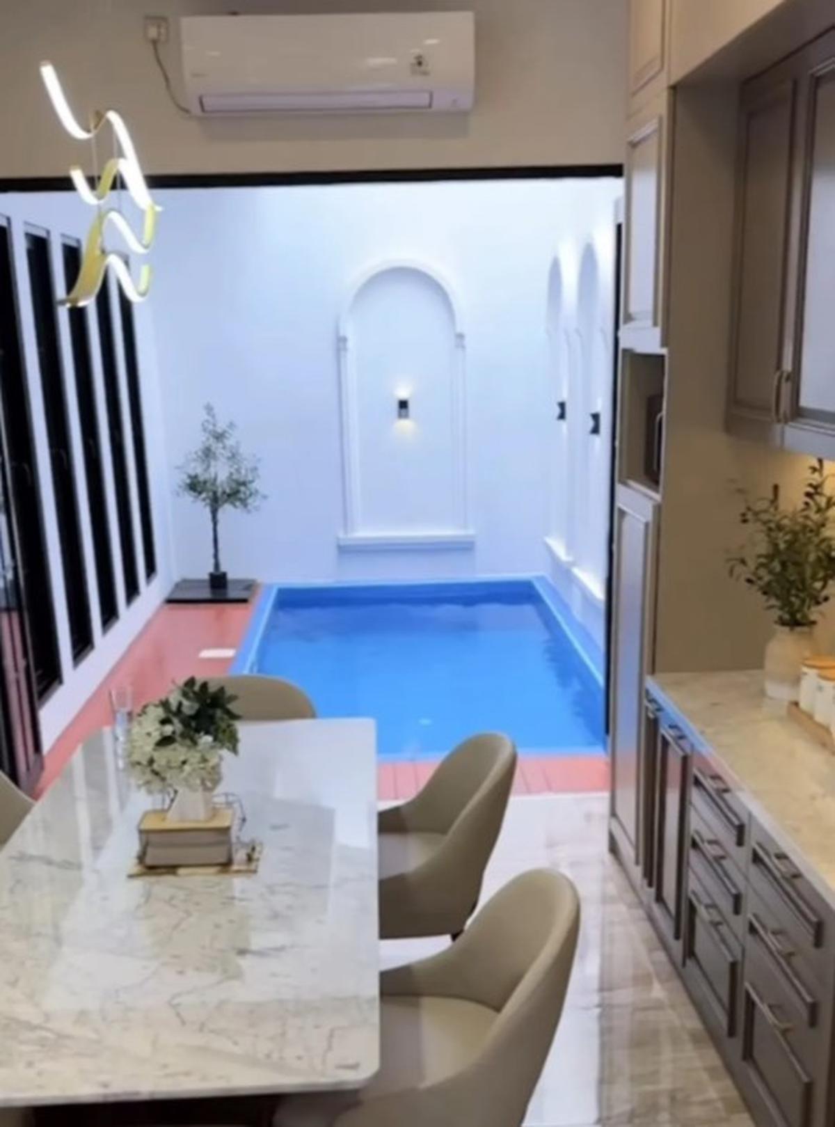 7 Potret Dapur Artis dengan Beragam Bentuk, Dari yang Mewah Banget Sampai yang Unik