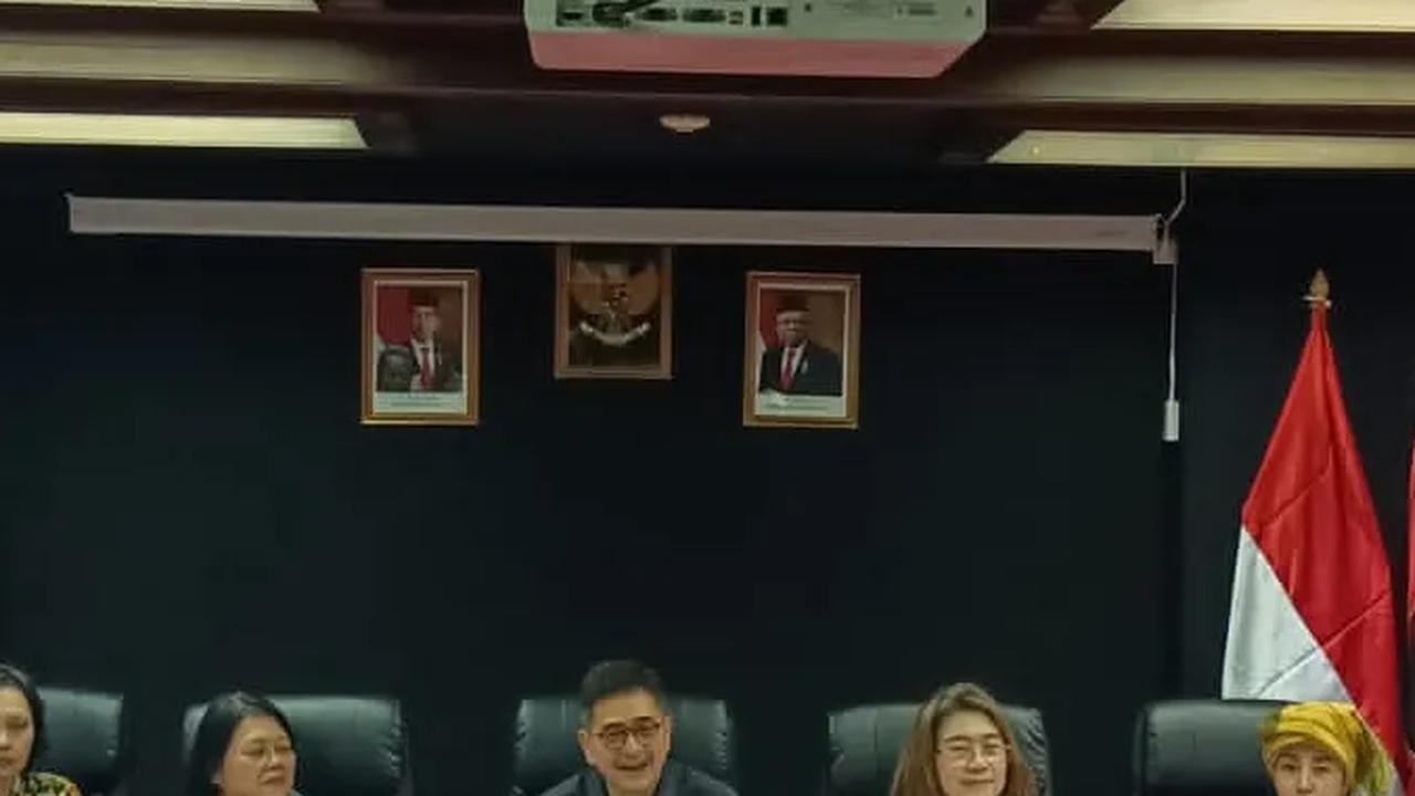 VIDEO: Terbaru di TPN Ganjar Bergabung Tokoh-Tokoh Perempuan, Dipimpin Orang Istana