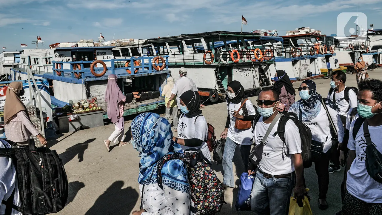 Wisatawan Liburan Natal di Kepulauan Seribu
