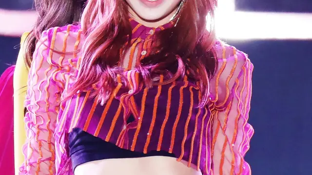 [Bintang] Serupa Tapi Tak Sama: Pastel Makeup Andalan Cassandra Lee dan Lisa Blackpink yang Seperti Kakak Adik