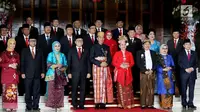 Berikut penampilan Iriana Jokowi dan Mufidah Kalla yang mencuri perhatian saat mendampingi sang suami bertugas. (Liputan6.com/Angga Yuniar)