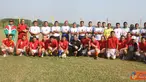 Citizen6, Kendal: Kemeriahan tak hanya terjadi di lapangan bola, di Pantai Cahaya tempat para istri Polisi dan tentara mengadakan kegiatan juga tercipta harmonisasi gerak lewat senam bersama dan menari poco - poco bersama. (Pengirim: Aryo Widiyanto)