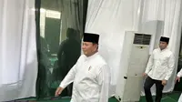 Prabowo Disambut Ketum PBNU Gus Kikin di Lokasi Muktamar