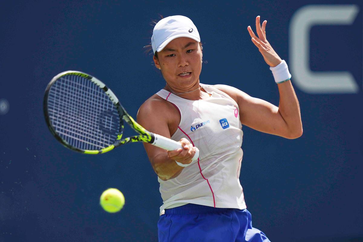 FOTO: Petenis Indonesia Janice Tjen Ukir Sejarah, Lolos ke Babak Kedua US Open 2025