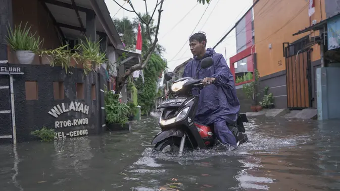Hujan Deras, Enam RT di Jakarta Timur Terendam Air