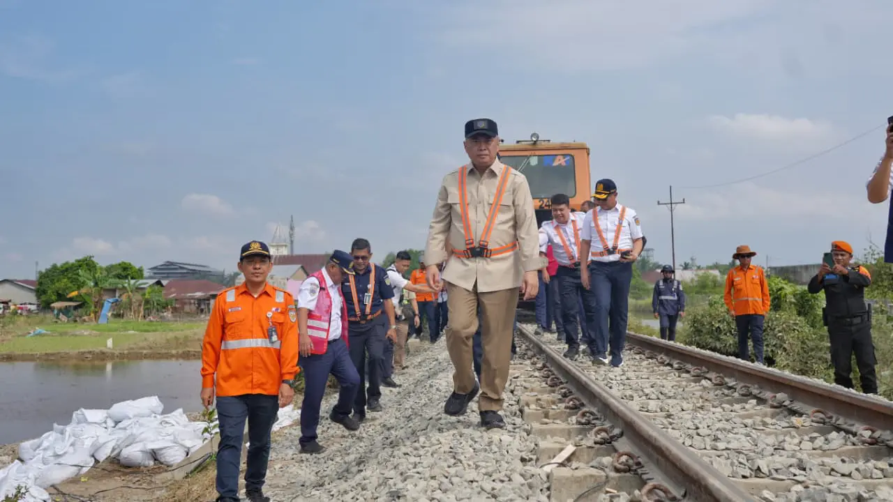 Kementerian Perhubungan (Kemenhub) telah berhasil memulihkan jalur kereta api Medan-Binjai. (Foto: Kementerian Perhubungan)
