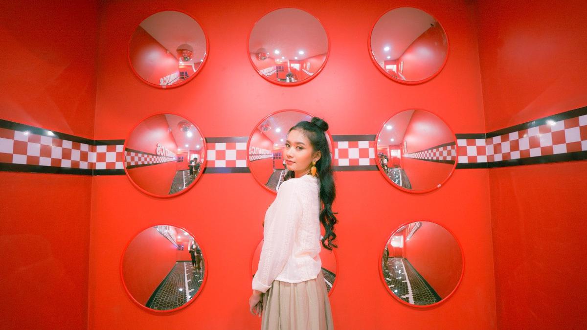 Usung Nuansa 90-an, Efah Aaralyn Remake Lagu Ingat Ingat Pesan Mama