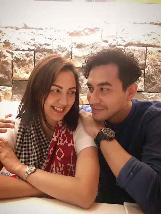 Donna Agnesia dan Darius Sinathrya