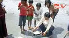 Agar tidak terbuang percuma, warga memanfaatkan gas untuk keperluan memasak. Warga membuat tabung penampungan dari tempurung kelapa yang telah dilubangi, kemudian ditimbuni batu dan pasir. 