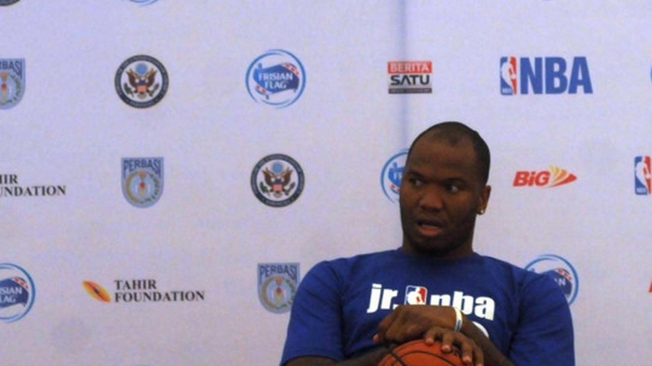 Aksi Jr NBA Indonesia unjuk kebolehan di depan Marreese Speights