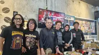 God Bless jelang menggelar konser dalam format akustik di Balai Sarbini, Jakarta, pada 17 Mei 2025. (Dok. via M. Altaf Jauhar)