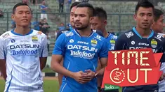 Jersey Persib Bandung edisi tahun 2016 laku keras. Irvan Irawan, Merchandise Sales PT Persib Bandung Bermartabat (PBB), menyebutkan jersey itu langsung diserbu bobotoh sejak dijual di Graha Persib, Jalan Sulanjana, Bandung.