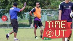 Kiprah pemain anyar PBDKT T-Team Malaysia, Rohit Chand saat berkarier di Indonesia masih menyisakan cerita. Hal ini karena gaji pemain timnas Nepal itu selama empat bulan masih ditunggak manajemen Persija Jakarta.