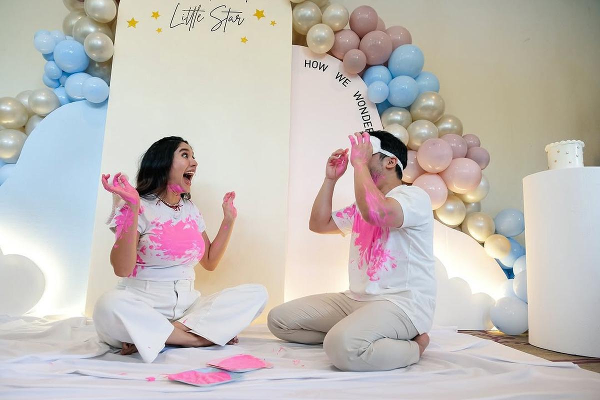 Potret Acha Sinaga Gelar Gender Reveal Anak Ketiga, Terkejut dan Bahagia Akan Dikaruniai Seorang Putri