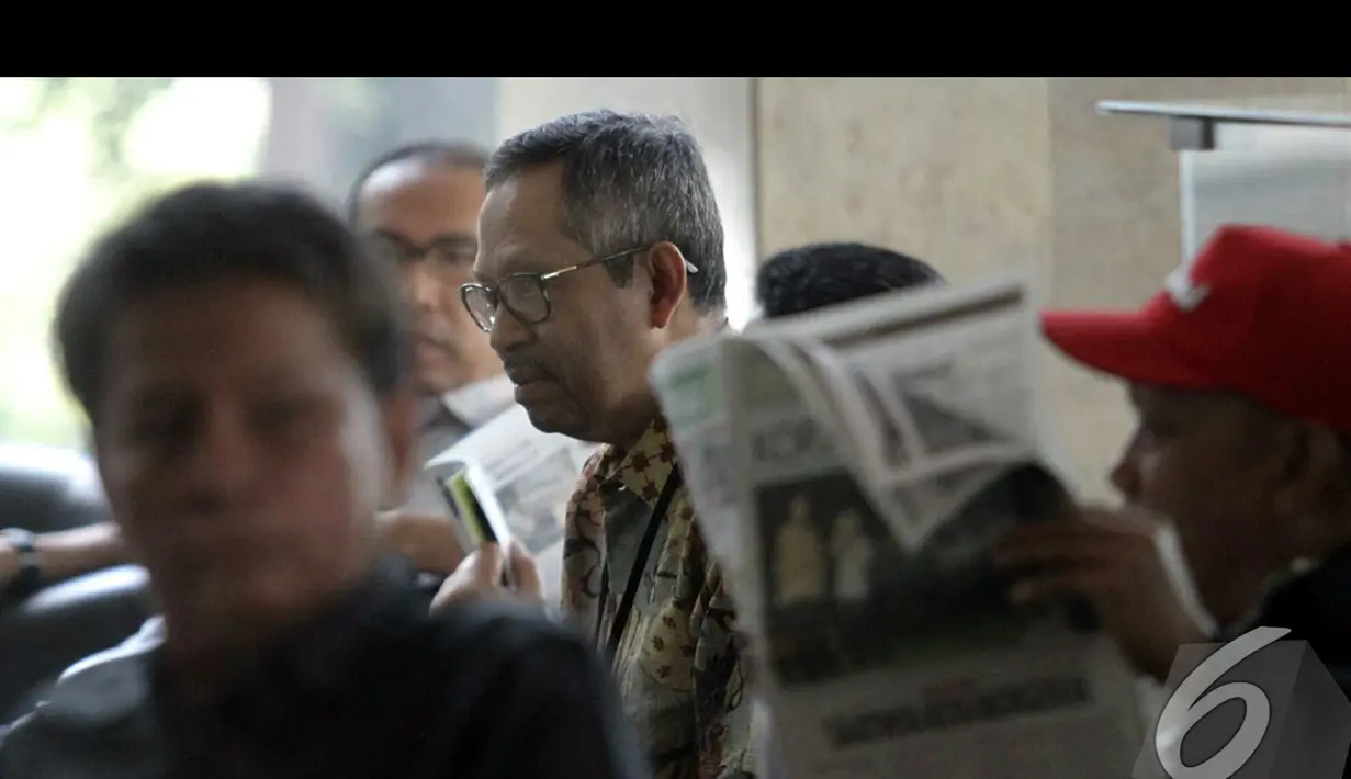 Kepada wartawan ia mengaku dicecar penyidik soal penyusunan APBD Provinsi Banten, Jakarta, Jumat (21/8/2014) (Liputan6.com/Panji Diksana)