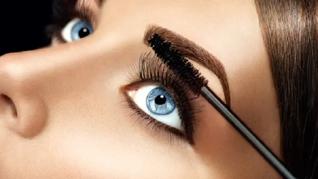 [Bintang] Pengguna Hijab Wajib Miliki 5 Beauty Item Ini