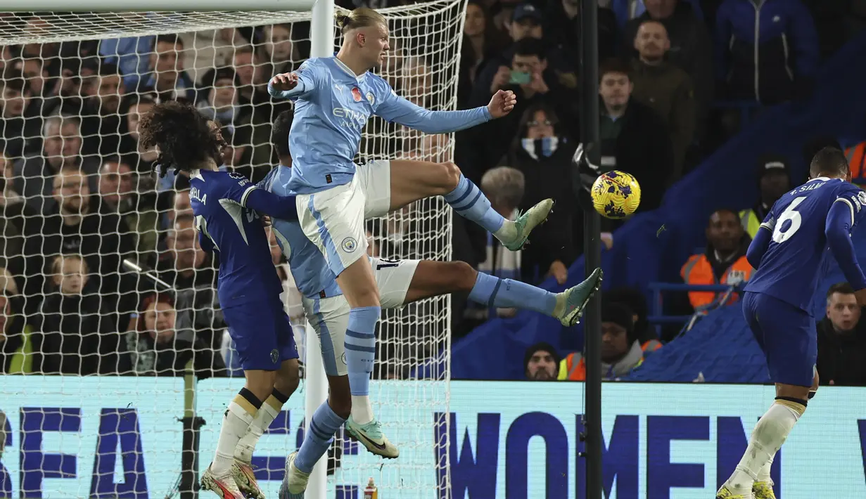 Sementara gol Man City dipersembahkan oleh Erling Haaland (brace), Manuel Akanji, dan Rodri. (AP Photo/Ian Walton)